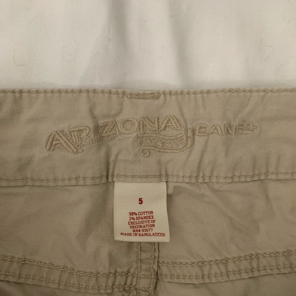 Capris- ISO - Picture 2 of 2